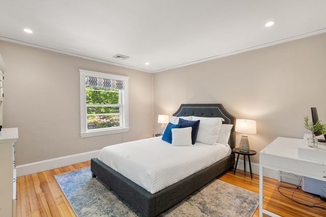 189 Mount Vernon St, Newton, MA 02465