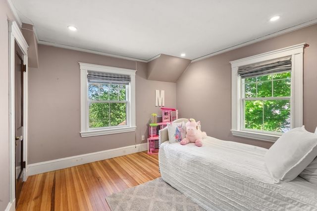 189 Mount Vernon St, Newton, MA 02465