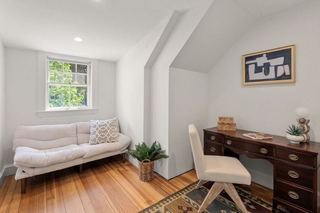 189 Mount Vernon St, Newton, MA 02465