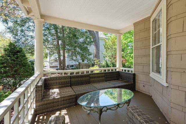 189 Mount Vernon St, Newton, MA 02465