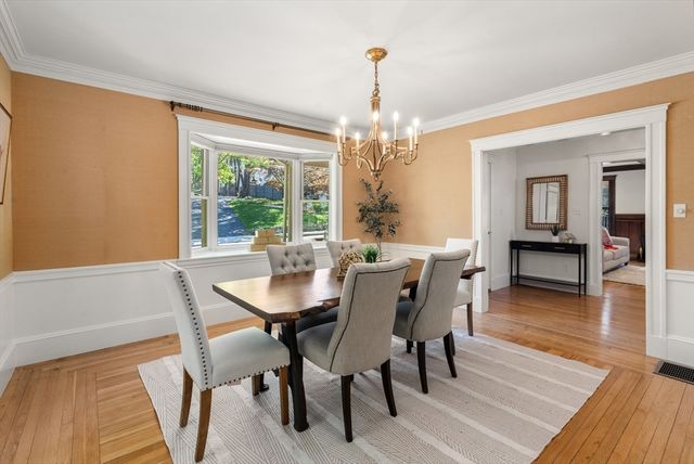 189 Mount Vernon St, Newton, MA 02465