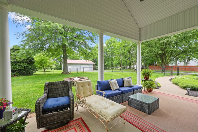 1869 Clintonville Road, Paris, KY 40361