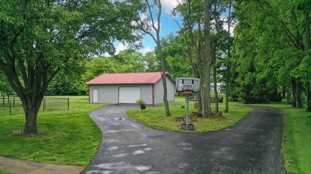 1869 Clintonville Road, Paris, KY 40361