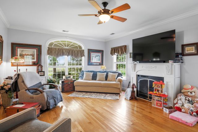 1869 Clintonville Road, Paris, KY 40361