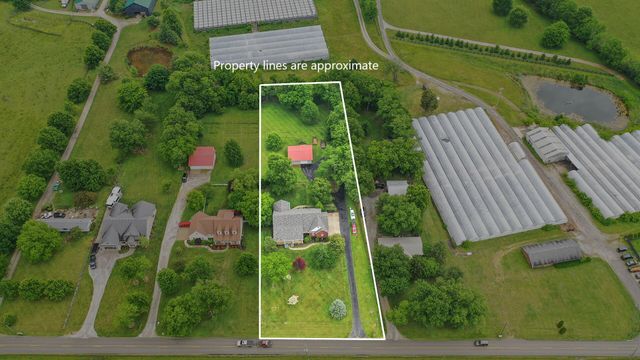 1869 Clintonville Road, Paris, KY 40361