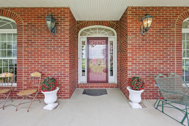 1869 Clintonville Road, Paris, KY 40361
