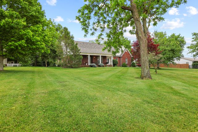 1869 Clintonville Road, Paris, KY 40361