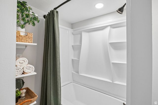 2512 S 150 W, Bountiful, UT 84010