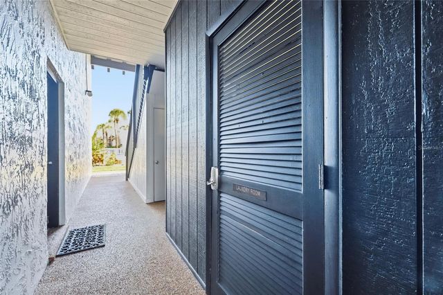 3267 BENEVA ROAD 203, Sarasota, FL 34232