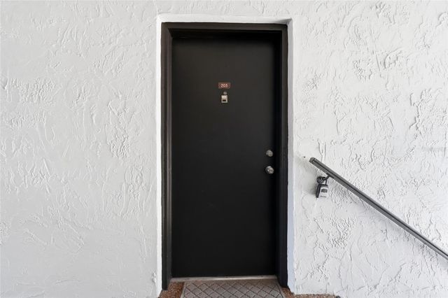3267 BENEVA ROAD 203, Sarasota, FL 34232