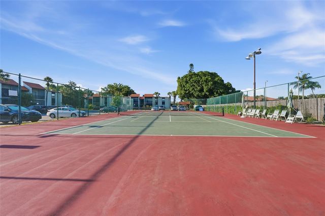 3267 BENEVA ROAD 203, Sarasota, FL 34232
