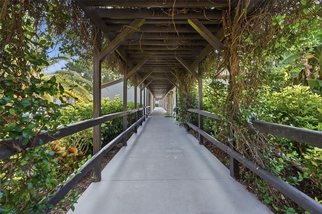 3267 BENEVA ROAD 203, Sarasota, FL 34232
