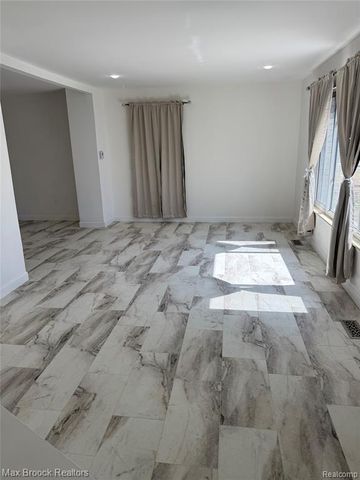 19682 Jeanette Street, Southfield, MI 48075