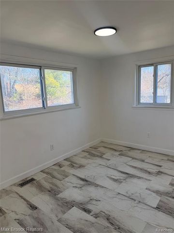 19682 Jeanette Street, Southfield, MI 48075