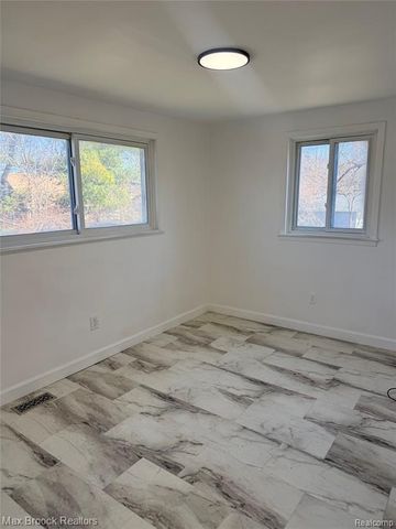 19682 Jeanette Street, Southfield, MI 48075