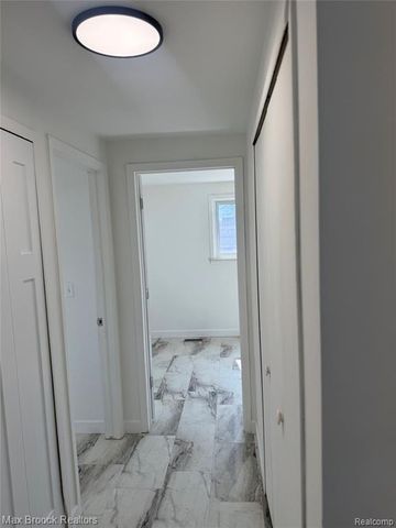 19682 Jeanette Street, Southfield, MI 48075