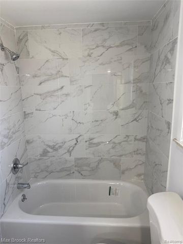 19682 Jeanette Street, Southfield, MI 48075