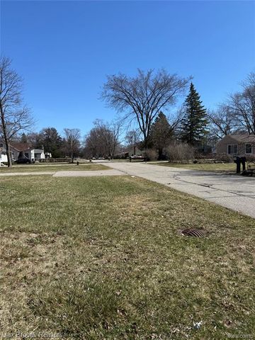 19682 Jeanette Street, Southfield, MI 48075