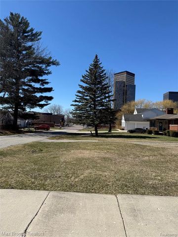 19682 Jeanette Street, Southfield, MI 48075