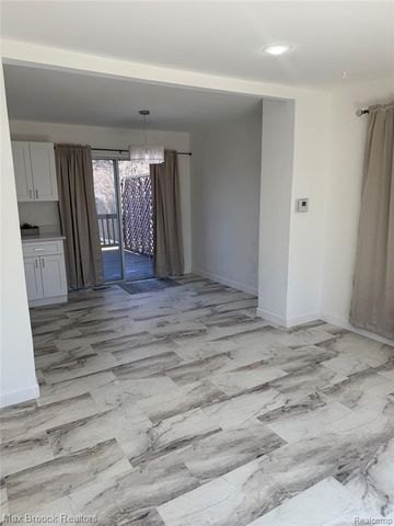 19682 Jeanette Street, Southfield, MI 48075