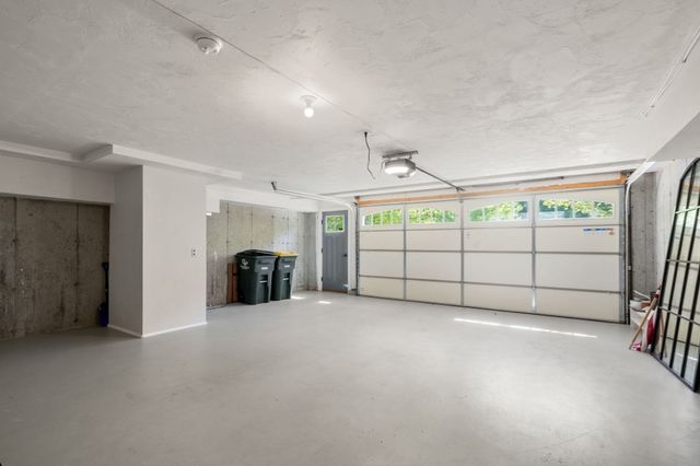 13 Boydes Xing 12, Norfolk, MA 02056
