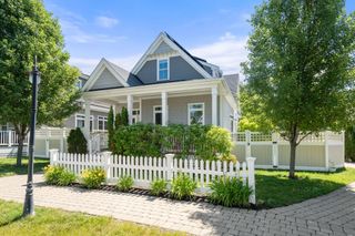 13 Boydes Xing 12, Norfolk, MA 02056
