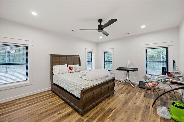 5680 Sr 363, Russellville, AR 72802
