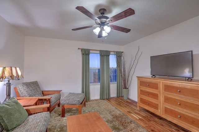 4511 Dearborn Hills Drive NE, Rio Rancho, NM 87144
