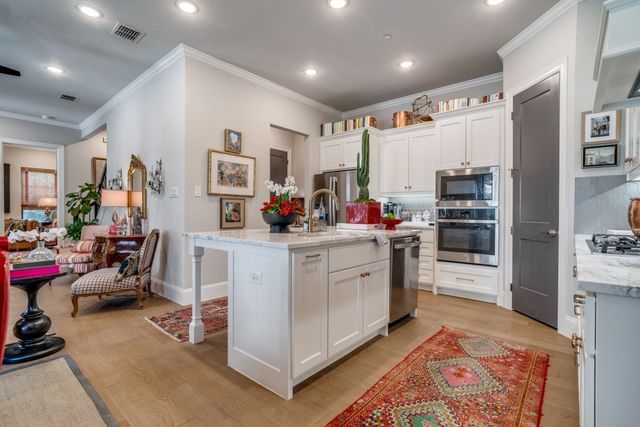 307 Sunset Lane 101, Fort Worth, TX 76114