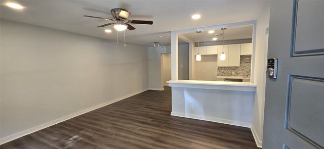 2021 Costa Mesa Drive, Dallas, TX 75228