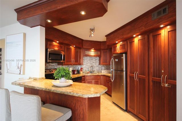 5161 COLLINS AV 1004, Miami Beach, FL 33140