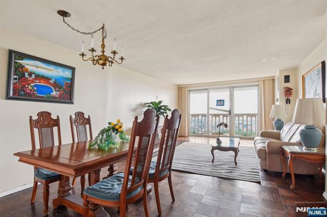 555 North Avenue 25K, Fort Lee, NJ 07024