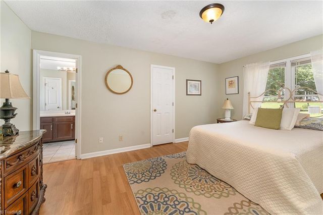 944 Chatfield Drive, Jamestown, NC 27282