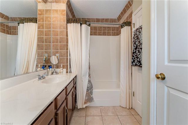 944 Chatfield Drive, Jamestown, NC 27282