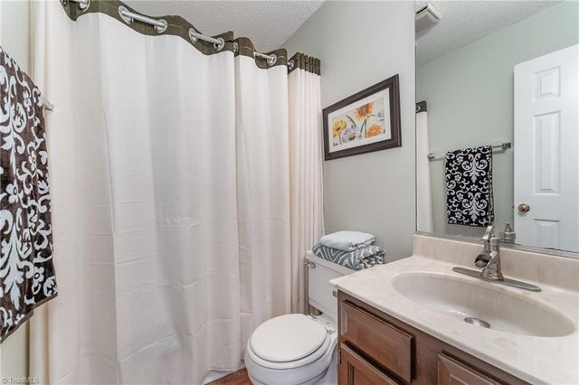 944 Chatfield Drive, Jamestown, NC 27282