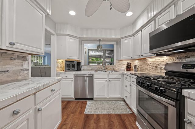 111 Texarkana Drive, Magnolia, TX 77354