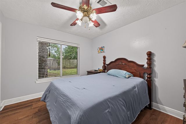 111 Texarkana Drive, Magnolia, TX 77354