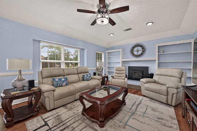 111 Texarkana Drive, Magnolia, TX 77354