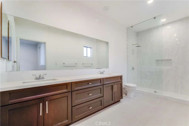15133 Magnolia Boulevard D, Sherman Oaks, CA 91403