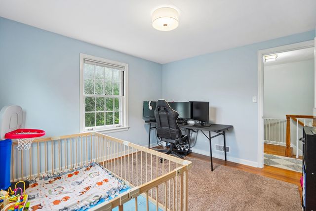 917 Holmes Street, Bettendorf, IA 52722