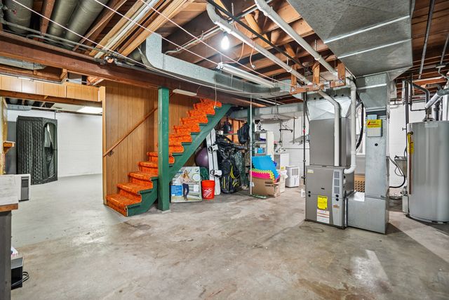 917 Holmes Street, Bettendorf, IA 52722