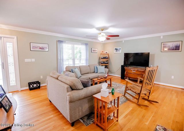 6314 Faris Way, Louisville, KY 40272