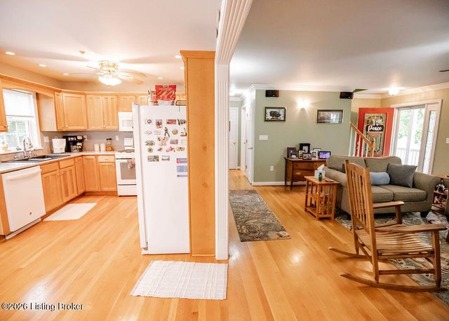 6314 Faris Way, Louisville, KY 40272