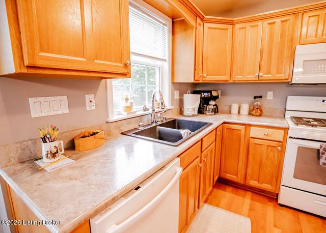 6314 Faris Way, Louisville, KY 40272