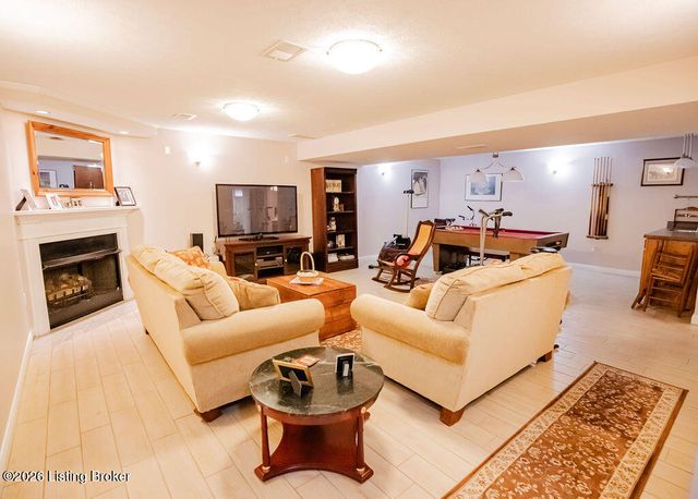 6314 Faris Way, Louisville, KY 40272