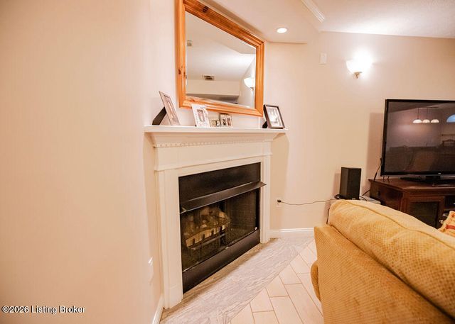 6314 Faris Way, Louisville, KY 40272