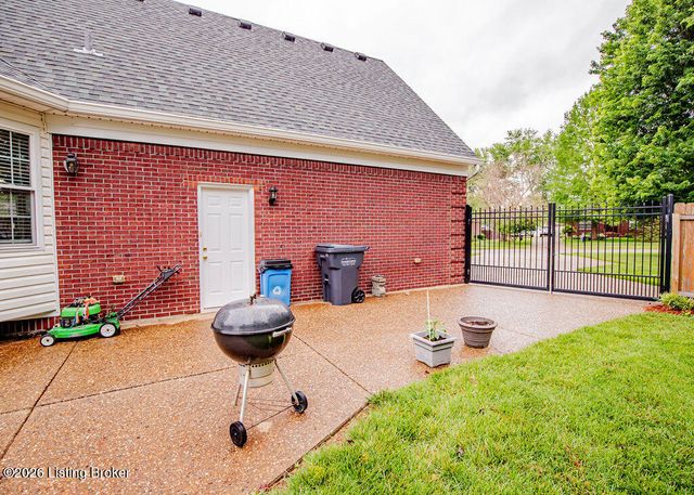 6314 Faris Way, Louisville, KY 40272