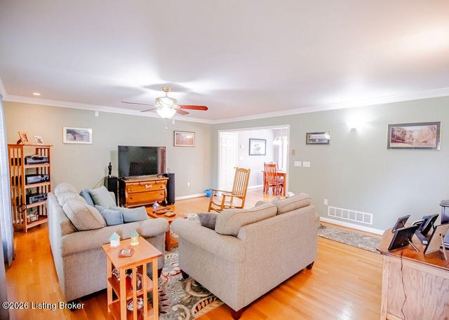 6314 Faris Way, Louisville, KY 40272