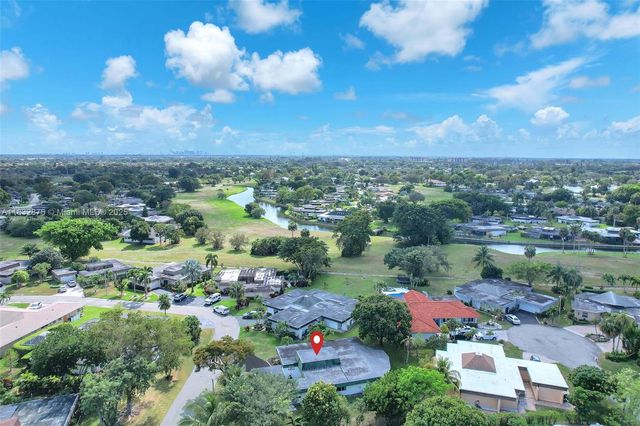 5820 Australian Pine Dr, Tamarac, FL 33319