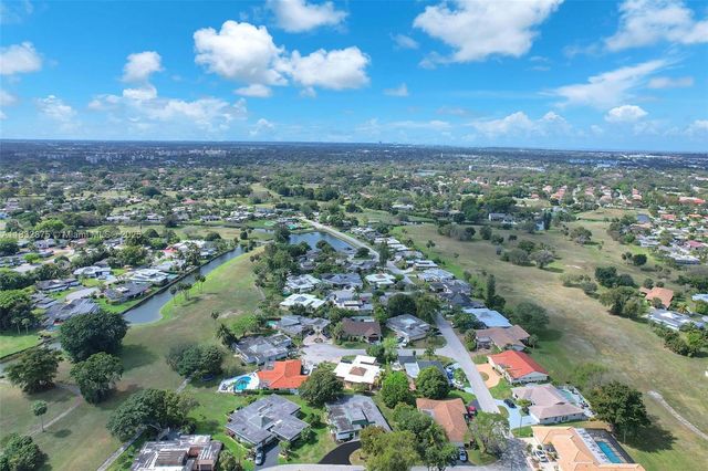 5820 Australian Pine Dr, Tamarac, FL 33319